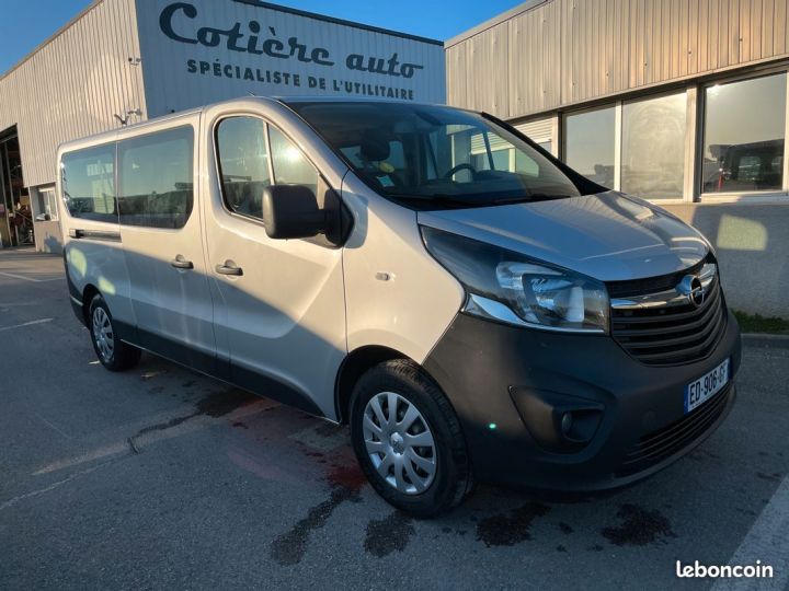 Opel Vivaro Biturbo L H Places Occasion La Boisse Ain N