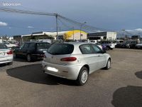 Alfa Romeo 147 1.6 105CH DESIGN TI 5P - <small></small> 3.999 € <small>TTC</small> - #5