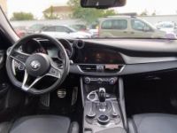 Alfa Romeo Giulia 2.0 TB 280 ch VELOCE Q4 BVA + 4 JANTES D'ORIGINE - <small></small> 27.489 € <small>TTC</small> - #13