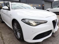 Alfa Romeo Giulia 2.2 JTD 210 VELOCE Q4 BVA + TOIT OUVRANT SIEGES AV CHAUFFANTS ELECTRIQUES A M... - <small></small> 18.489 € <small>TTC</small> - #8