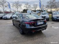 Alfa Romeo Giulia 2.2 jtdm 210 ch veloce q4 at8 - <small></small> 18.990 € <small>TTC</small> - #4