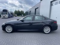 Alfa Romeo Giulia 2.2 MJD euro6ei--FAIBLE.KLM--GPS--CLIM--GARANTIE-- - <small></small> 27.990 € <small>TTC</small> - #8