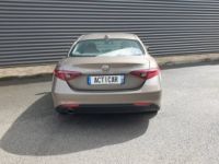 Alfa Romeo Giulia II 2.2 136 BASIS BV6 - <small></small> 16.990 € <small>TTC</small> - #18