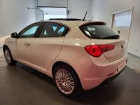 Alfa Romeo Giulietta 2.0 JTDM 140 S/S DISTINCTIVE + TOIT OUVRANT - <small></small> 9.990 € <small>TTC</small> - #5