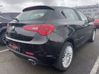 Alfa Romeo Giulietta 2.0 JTDM 175CH EXCLUSIVE STOP&START TCT - <small></small> 12.590 € <small>TTC</small> - #2