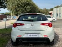 Alfa Romeo Giulietta GIULETTA 1.6 JTDM EXCLUSIVE 105CH - <small></small> 8.990 € <small>TTC</small> - #2