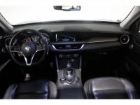 Alfa Romeo Stelvio 2.2 D - 210 - BVA  Lusso Q4 - Toit ouvrant panoramique - Palettes - Hayon électrique - <small></small> 26.990 € <small>TTC</small> - #8