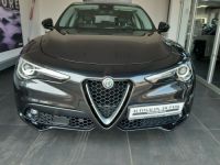 Alfa Romeo Stelvio Alfa Romeo Stelvio Super AT8 Q4 TOP Caméra Cuir Attelage Son HK Volant Chauffant JA 19G. 12 Mois - <small></small> 32.490 € <small>TTC</small> - #2