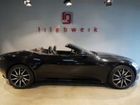 Aston Martin DB11 4.0 V8 Volante 510 1èreM 360° Garantie 12 Mois Prémium - <small></small> 144.990 € <small></small> - #3