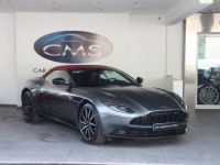 Aston Martin DB11 Volante 4.0 Biturbo V8 - <small>A partir de </small>2.890 EUR <small>/ mois</small> - #1