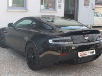 Aston Martin V12 Vantage 5.9 576 7-Speed Sportshift III 1èreM Audio System Aston Martin Premium Audio 700W Garantie 12 mois Prémium - <small></small> 135.990 € <small>TTC</small> - #2