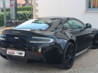 Aston Martin V12 Vantage 5.9 576 7-Speed Sportshift III 1èreM Audio System Aston Martin Premium Audio 700W Garantie 12 mois Prémium - <small></small> 135.990 € <small>TTC</small> - #4