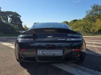 Aston Martin V12 Vantage 6.0 V12 517 CH BVM - <small></small> 139.900 € <small>TTC</small> - #8