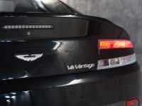 Aston Martin V12 Vantage Carbon Black Edition V12 6.0 517 - <small>A partir de </small>1.100 EUR <small>/ mois</small> - #12