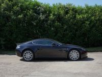 Aston Martin V8 Vantage 4.7 S 436 Ch SportShift II - Echapp. Sport - Carnet 100% ASTON - PARFAIT ETAT - Garantie 12 Mois - <small></small> 76.900 € <small>TTC</small> - #4