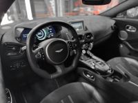 Aston Martin V8 Vantage Aston Martin V8 Vantage 4.0 510 – MAGNETIC SILVER - <small></small> 144.000 € <small>TTC</small> - #30