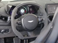 Aston Martin Vantage F1 EDITION ROADSTER - <small>A partir de </small>2.990 EUR <small>/ mois</small> - #14