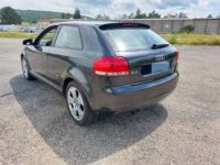 Audi A3 2.0 TDI 140 CV S-LINE / 2009 / DISTRI A JOUR / T.OUVRANT /CLIM AUTO / BVM6 / PRO ET MARCHAND - <small></small> 5.000 € <small>TTC</small> - #4