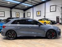 Audi RS3 Sportback Quattro 2.5 TFSI 400 cv / Gris KEMORA / Freins CERAMIQUES / FULL OPTIONS - <small></small> 87.490 € <small>TTC</small> - #4