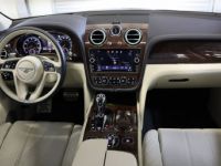 Bentley Bentayga 6.0 W12 608 ch 4WD First Edition ACC TOP 360° 1èreM Sièges AV,AR chauffants électriques , AV massants , Chauffants , Garantie 12 mois - <small></small> 145.590 € <small></small> - #16