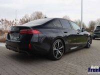 BMW i5 40 M-SPORT PANO 360CAM DRIV+PARK PRO H&K - <small></small> 64.950 € <small>TTC</small> - #7