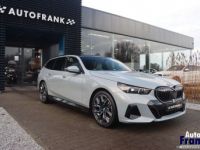 BMW i5 40 TOUR M-SPORT PANO SUSP PRO 360CAM B&W - <small></small> 72.950 € <small>TTC</small> - #1