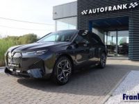 BMW iX 40 M-SPORT PANO TREKHK INCL WINTERSET - <small></small> 63.950 € <small>TTC</small> - #3