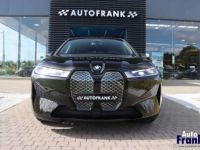 BMW iX 40 M-SPORT PANO TREKHK INCL WINTERSET - <small></small> 63.950 € <small>TTC</small> - #2