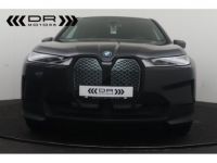 BMW iX 50 xDRIVE50 EDITION 1 12KW/h - NAVI SKY LOUNGE HARMAN KARDON - <small></small> 74.995 € <small>TTC</small> - #8