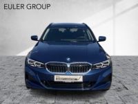 BMW Série 3 318 iA Touring 17 LC Widescreen - <small></small> 33.475 € <small>TTC</small> - #2