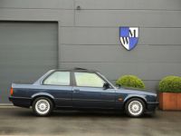 BMW Série 3 318 is 318is Sport seats Sunroof LSD - <small></small> 18.900 € <small>TTC</small> - #4