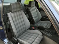 BMW Série 3 318 is 318is Sport seats Sunroof LSD - <small></small> 18.900 € <small>TTC</small> - #13