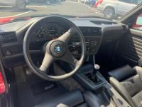 BMW Série 3 325 I E30 CABRIOLET ROUGE BOITE MECA 1987 - <small></small> 27.900 € <small>TTC</small> - #17