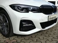 BMW Série 3 330e xDrive xDrive M Sport Pano/Tete haute - <small></small> 37.900 € <small>TTC</small> - #14