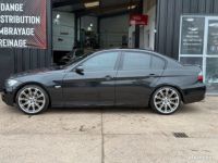 BMW Série 3 330i E90 PACK 163397 KM JANTES ALU 19'', FEUX XENON, TOIT OUVRANT, SIEGES CUIR CHAUFFANTS, VOLANT - <small></small> 12.999 € <small>TTC</small> - #6