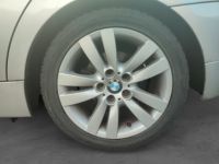 BMW Série 3 SERIE E90 318i 129ch Confort - <small></small> 8.990 € <small>TTC</small> - #17