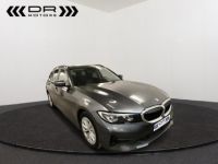 BMW Série 3 Touring 330 e ADVANTAGE - NAVI KEYLESS ENTRY PANODAK DAB HIFI - <small></small> 27.995 € <small>TTC</small> - #2