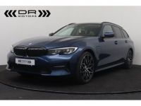 BMW Série 3 Touring 330 e ADVANTAGE - NAVI LED LEDER PANODAK TREKHAAK LIVE COCKPIT - <small></small> 24.995 € <small>TTC</small> - #1