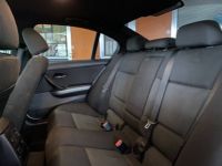 BMW Série 3 V (E90) 318d Confort - <small></small> 7.690 € <small>TTC</small> - #17