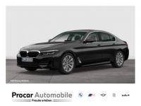 BMW Série 5 520d DA PA HuD LC PROF SHZ 18 LMR  - <small></small> 39.790 € <small>TTC</small> - #1