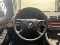 BMW Série 5 SERIE 530i A - <small></small> 9.990 € <small>TTC</small> - #18