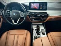 BMW Série 5 Touring 518 dA 1ERPRO COCKPIT CAMERA ATTELAGE CUIR TVA - <small></small> 27.990 € <small>TTC</small> - #15