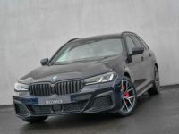 BMW Série 5 Touring 520 e - PLUG-IN - PANO - M-PACK - SPORT SEATS - LEDER - CARPLAY - - <small></small> 49.950 € <small>TTC</small> - #1