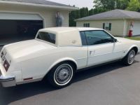 Buick Riviera luxury  - <small></small> 17.000 € <small>TTC</small> - #2