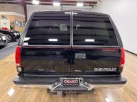 Chevrolet Suburban 1500 - <small></small> 26.500 € <small>TTC</small> - #22