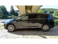 Chrysler Pacifica Limited Pinnacle Hybrid DVD FULL - <small></small> 79.650 € <small></small> - #3