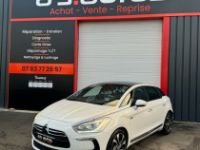 Citroen DS5 CITROËN 2.0 HDi FAP 200 Hybrid4 4x4 16V BMP6 S&S 163 cv Toit panoramique Boite auto cuir affichage tete haute regulateur gps car play- chrome - <small></small> 6.590 € <small>TTC</small> - #1