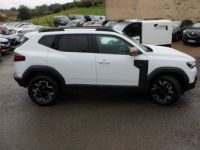 Dacia Duster VI JOURNEY MILD HYBRIDE TCE 130 CV GPS CARPLAY CAMÉRA USB JA 17 FULL LED RÉGULATEUR - <small></small> 26.500 € <small>TTC</small> - #2