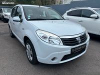 Dacia Sandero 1.4 MPI 75 Laureate ESS-GPL - <small></small> 3.990 € <small>TTC</small> - #1