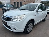 Dacia Sandero 1.4 MPI 75 Laureate ESS-GPL - <small></small> 3.990 € <small>TTC</small> - #2